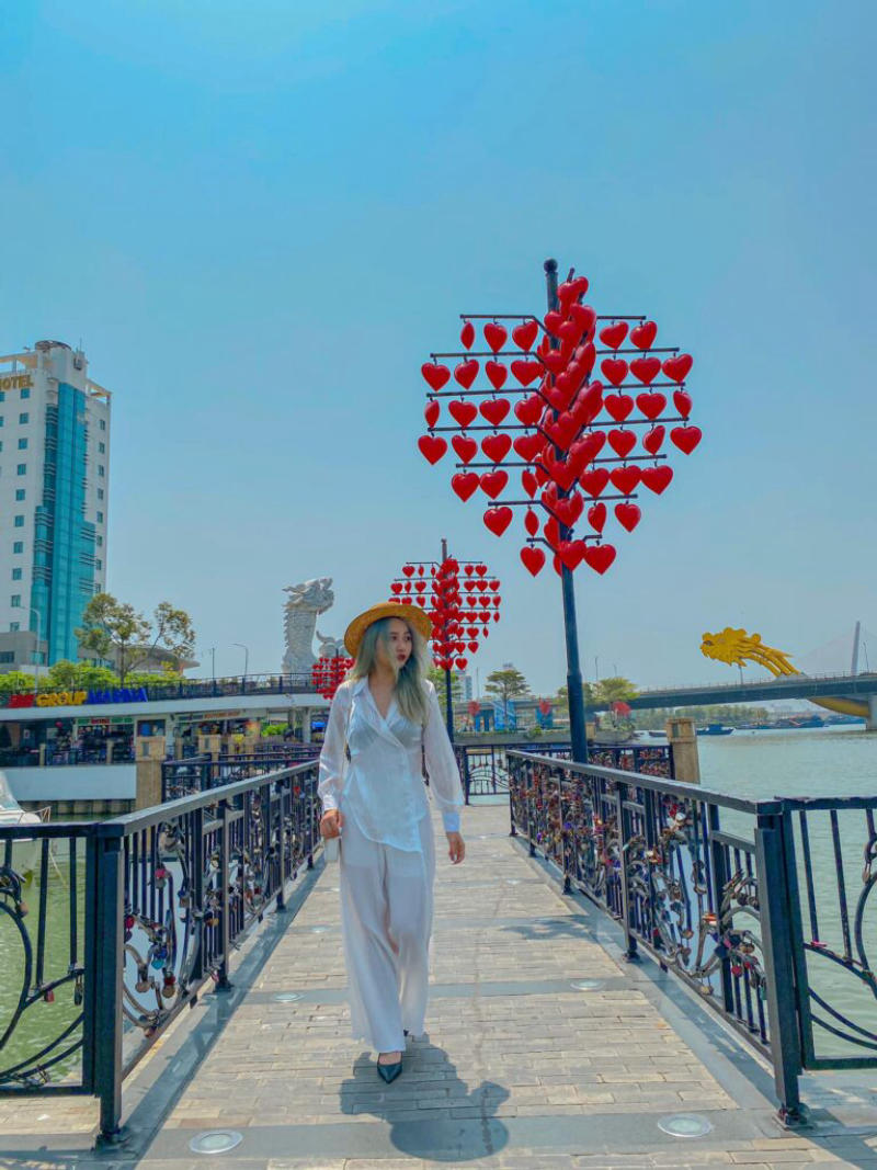 Cầu Tình Yêu Đà Nẵng – Cây cầu “khóa” tình yêu