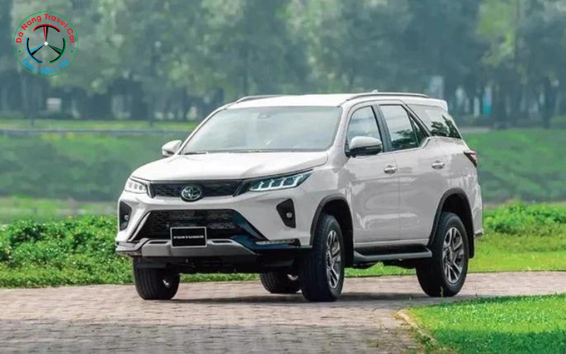 chạy grab nên mua xe 4 chỗ hay 7 chỗ