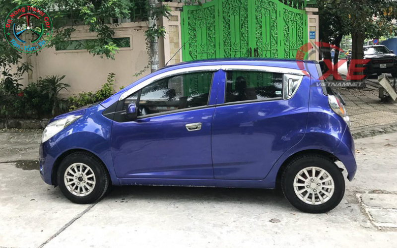 dòng xe 4 chỗ giá rẻ