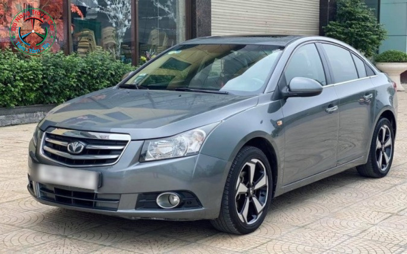 xe 4 chỗ cũ giá 300 triệu