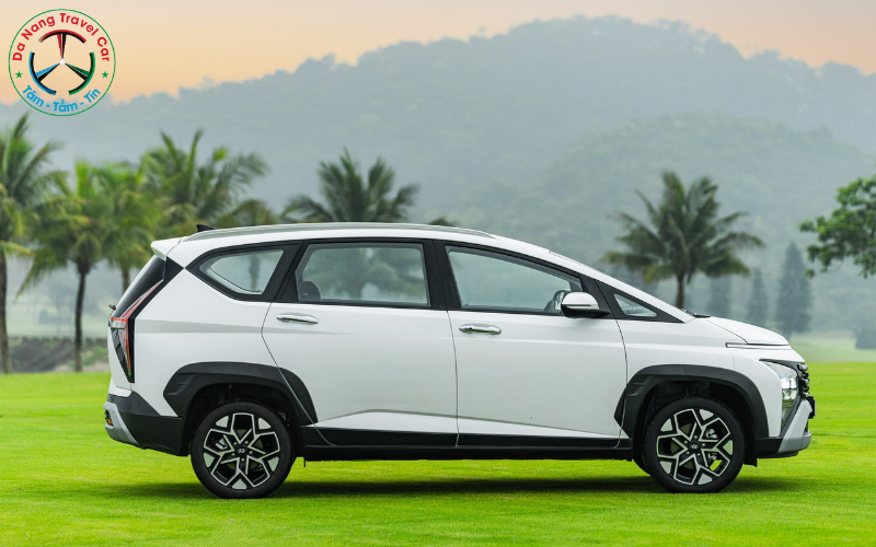 xe ô tô 7 chỗ giá dưới 700 triệu