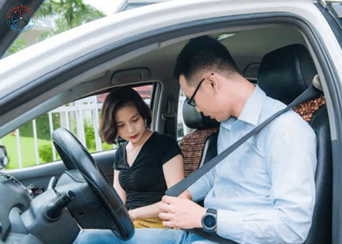 Thuê xe tự lái cần gì 