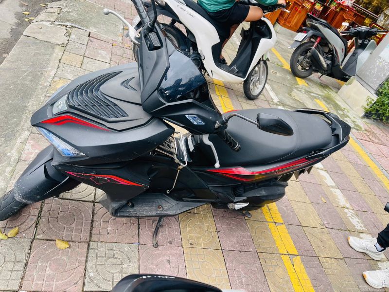 Ai nên thuê xe Air Blade đời mới?